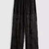 Paula Echevarría – Weite Hose aus Netzstoff mit Perlenverzierung Paula Echevarría – Weite Hose aus Netzstoff mit Perlenverzierung