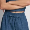 Paula Echevarría – Weite Hose mit Knitteroptik