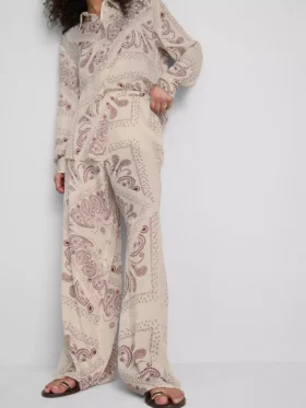 Paula Echevarría – Weithose aus geknittertem Satin