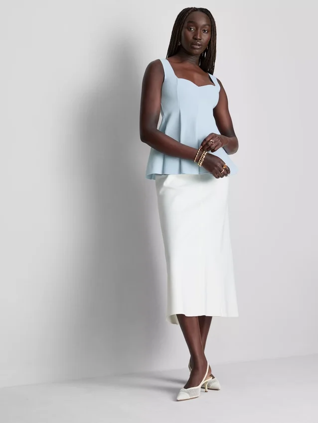 Peplum-Oberteil aus Krepp mit Herzausschnitt Peplum-Oberteil aus Krepp mit Herzausschnitt