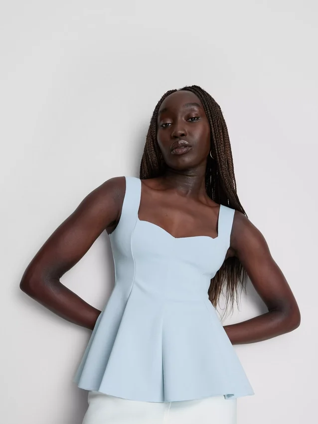Peplum-Oberteil aus Krepp mit Herzausschnitt Peplum-Oberteil aus Krepp mit Herzausschnitt