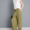 Plissierte Hose mit weitem Bein in Papieroptik