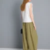 Plissierte Hose mit weitem Bein in Papieroptik