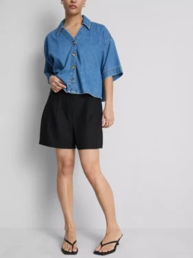 Plissierte Shorts aus Leinenmischung