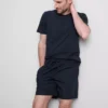 Pyjama-Set aus T-Shirt und Shorts Pyjama-Set aus T-Shirt und Shorts