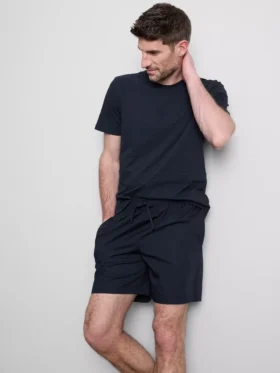 Pyjama-Set aus T-Shirt und Shorts