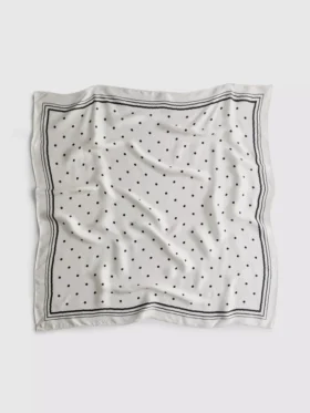 Quadratischer Schal mit Polka-Dots