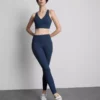 Racer-Active-Crop-Top mit V-Ausschnitt Racer-Active-Crop-Top mit V-Ausschnitt