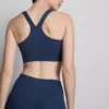 Racer-Active-Crop-Top mit V-Ausschnitt Racer-Active-Crop-Top mit V-Ausschnitt