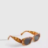 Rechteckige Sonnenbrille in Schildpatt-Optik Rechteckige Sonnenbrille in Schildpatt-Optik