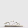 Riemchensandalen mit Perlenverzierung