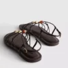 Riemchensandalen mit Perlenverzierung