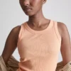 Ripp-Tanktop mit Racerback aus baumwollreichem Material Ripp-Tanktop mit Racerback aus baumwollreichem Material