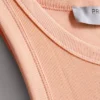 Ripp-Tanktop mit Racerback aus baumwollreichem Material Ripp-Tanktop mit Racerback aus baumwollreichem Material