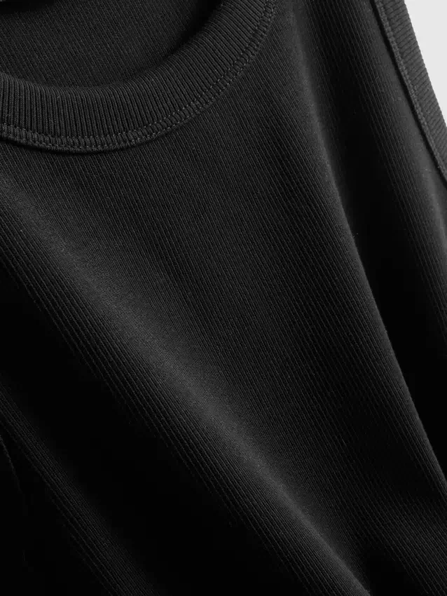 Ripp-Tanktop mit Racerback aus baumwollreichem Material Ripp-Tanktop mit Racerback aus baumwollreichem Material