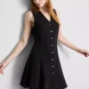 Ärmelloses Minikleid mit V-Ausschnitt Ärmelloses Minikleid mit V-Ausschnitt