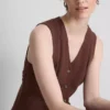 Ärmelloses Minikleid mit V-Ausschnitt Ärmelloses Minikleid mit V-Ausschnitt