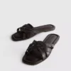 Sandalen aus Kunstleder mit gewebtem Muster