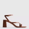 Sandalen mit Blockabsatz in weiter Passform