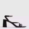 Sandalen mit Blockabsatz in weiter Passform