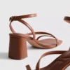 Sandalen mit Blockabsatz in weiter Passform