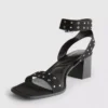 Sandalen mit Blockabsatz und Nieten