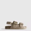 Sandalen mit doppelten Schnallenriemen