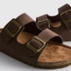 Sandalen mit doppelten Schnallenriemen