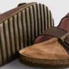 Sandalen mit doppelten Schnallenriemen