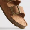 Sandalen mit doppelten Schnallenriemen