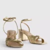 Sandalen mit gedrehtem Detail am Absatz mit High Heels