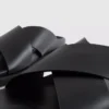 Sandalen mit gekreuzten Riemen