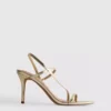 Sandalen mit kaum wahrnehmbarem Absatz