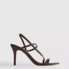 Sandalen mit kaum wahrnehmbarem Absatz