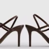 Sandalen mit kaum wahrnehmbarem Absatz