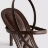 Sandalen mit kaum wahrnehmbarem Absatz