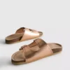 Sandalen mit lasergeschnittenem Fußbett