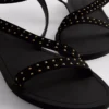 Sandalen mit Riemchen und Nieten