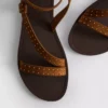 Sandalen mit Riemchen und Nieten
