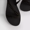 Sandalen mit Riemchen und Nieten