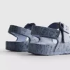 Sandalen mit Schnallenriemen