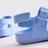 Sandalen mit Schnallenriemen