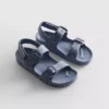 Sandalen mit Schnallenriemen