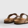 Sandalen mit T-Steg und Nietenbesatz