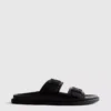 Sandalen mit zwei Riemen