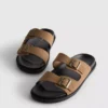 Sandalen mit zwei Riemen