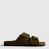 Sandalen mit zwei Riemen und klobiger Sohle
