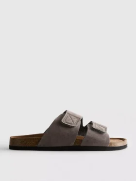 Sandalen mit zwei Riemen und klobiger Sohle