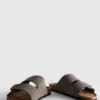 Sandalen mit zwei Riemen und klobiger Sohle