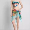 Sarong mit Fransen und tropischem Print Sarong mit Fransen und tropischem Print